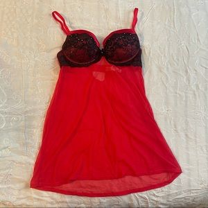 Gilligan & O’Malley red lingerie slip size M